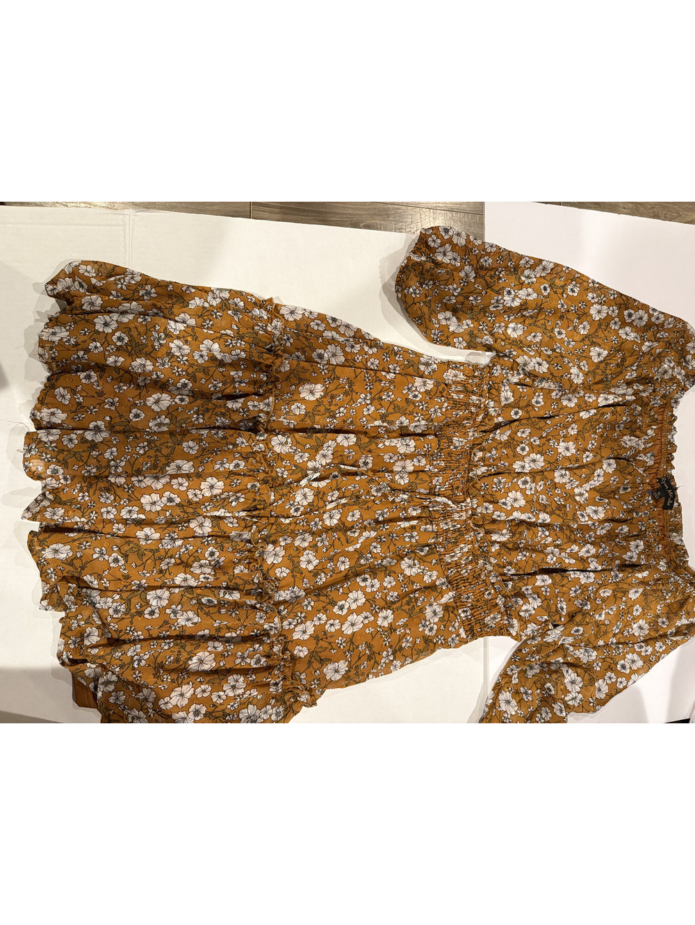 Ryan Michael mustard brown and white floral long sleeve knee length size XL